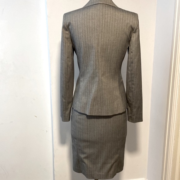 Teenflo  Grey Tweed Pinstriped Suit with Skirt Size 2 NWT - Picture 5 of 8